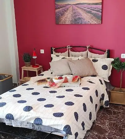 Marietta's Place: Cozy In Koum Kapi